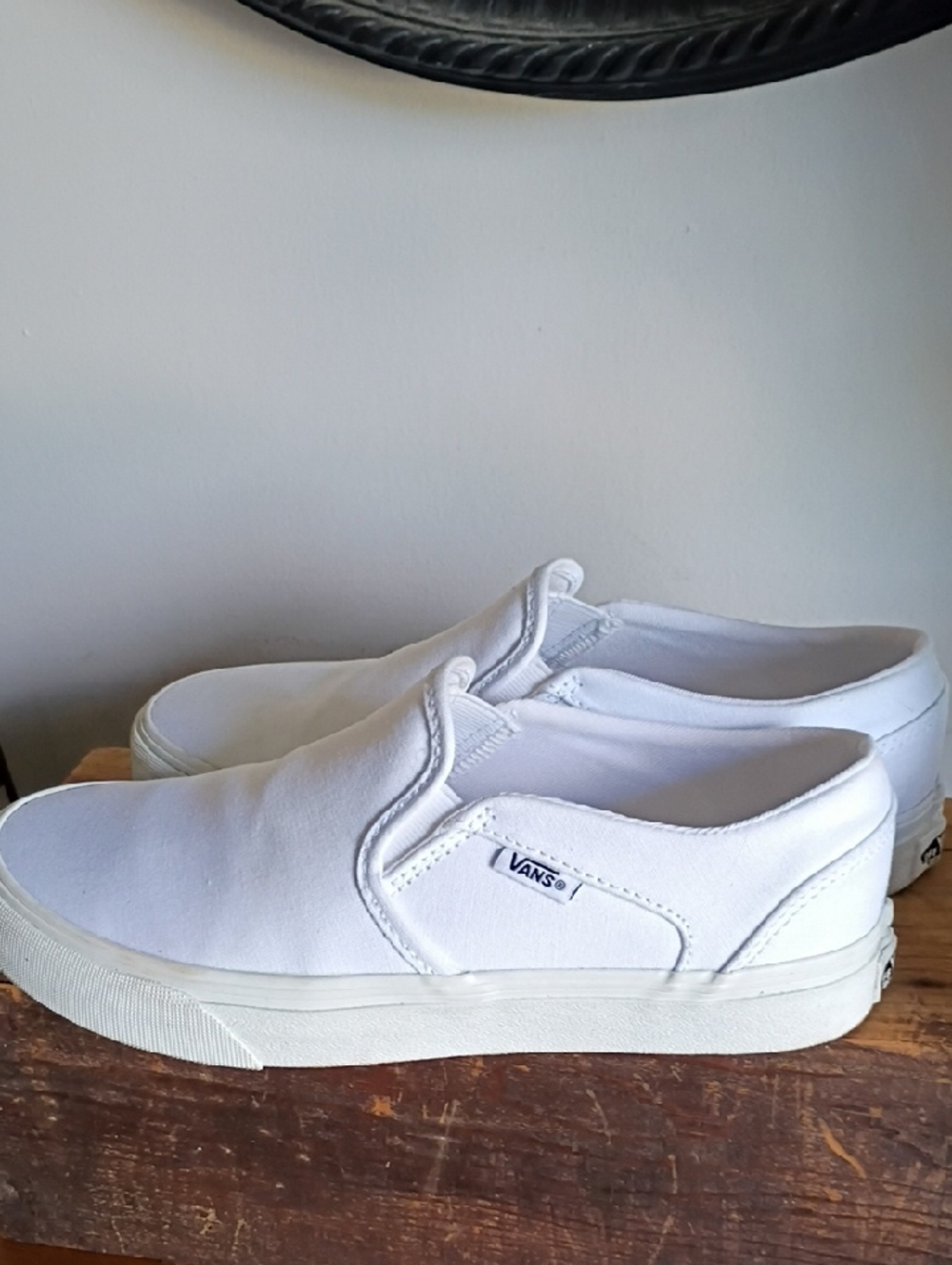 Vans Asher White canvas slip-on sneakers - Picture 5 of 9